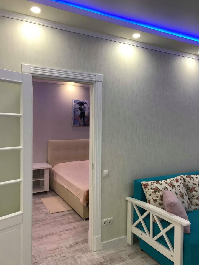 Luxe Apartment On Drahomanova Kyiv Exterior photo